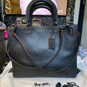 ❤️Coach Rogue❤️